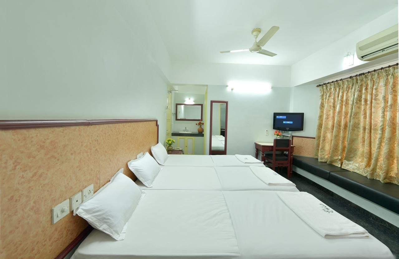 Hotel Elisa International Tourist Home Thiruvananthapuram Zewnętrze zdjęcie